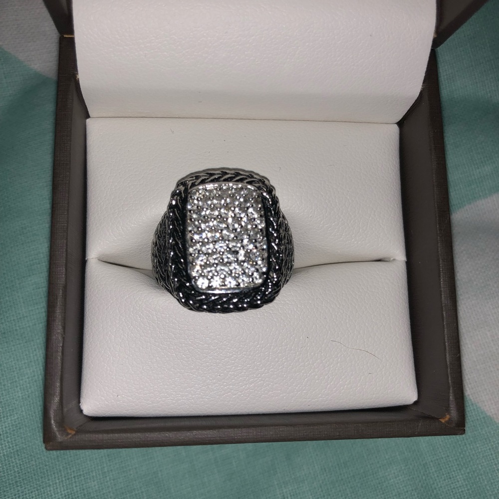 Lia Sophia Cushion costume ring